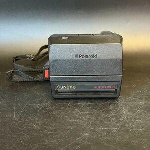 Vintage Polaroid Sun 660 Camera Auto focus Accents